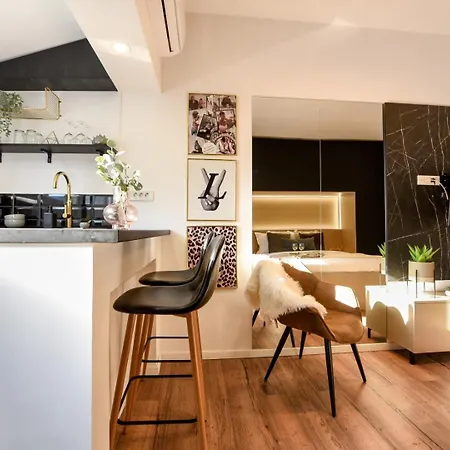 Apartment Calea Victoriei Elegance - Modern Bucharest