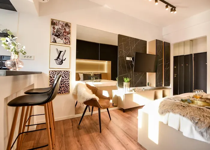 Calea Victoriei Elegance - Modern Bucharest