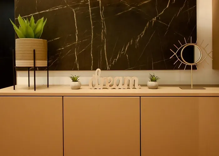 Calea Victoriei Elegance - Modern Bucharest